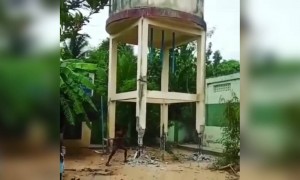 हे एकट्याकडून शक्य आहे का .... ???