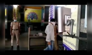 स्वच्छता, सामाजिक अंतर आणि मार्गदर्शक तत्त्वांचे कठोर पालन करत देशभरात विशेष रेल्वे धावत आहे