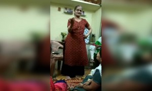 वयाच्या साठीनंतर मनुष्याने कसं जगावं हे या महिलेकडून समजून घेणे फार महत्वाच आहे