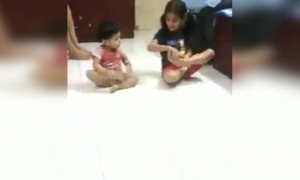 व्यायामाचे महत्व या चिमुकल्या वयातच कळलेल्या गोड चिमुकल्यांची क्युट योगासने नक्की बघा...