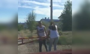 १० वित पहिल्या ३ आलेल्या मुली, आणि काठावर पास झालेला मुलगा 😝😝