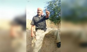 आजचा पाहिलेला सर्वात भारी संदेश देणारा व्हिडिओ नक्की पहा.. घरी रहा सुरक्षित रहा