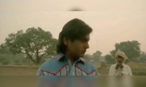 शेअर करा त्याला ते लहानपणापासून मारखात आलंय..!!😂😂