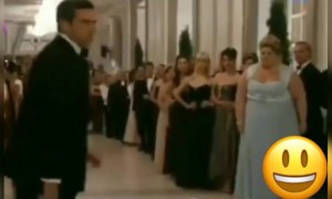 नवऱ्याच्या मनात आलं तर, बायकोसाठी काय पण करू शकतात..!!😂😂