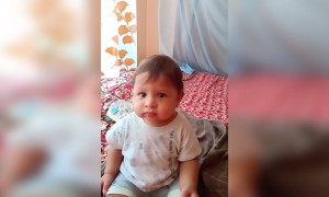 दिवसाची गोड सुरवात या बाळाच्या गाण्याने करुया!🎼👌