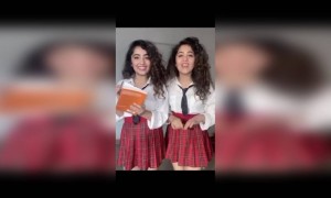 तुला इंग्लिश बोलता येते का...