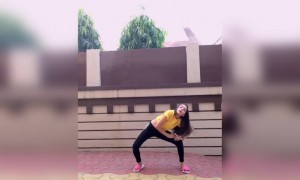 मुलगीचा मजेदार डान्स !