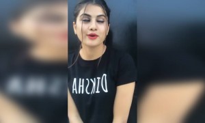 डॅशिंग मुलगी