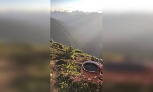 सुंदर निसर्गासोबत एक कप चहा..