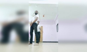 डांस बघून नक्कीच हसाल🕺🤣