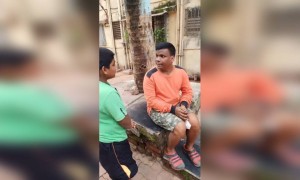 कृपया फोन द्या..😂