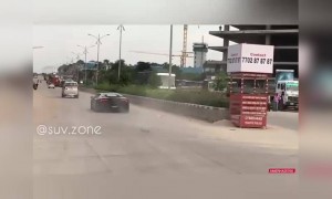 कार गेली😂