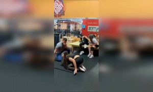 हसण्यासाठी पहा काय आहे हे