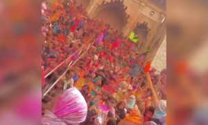 होळीचा रंग, इतके सारे लोक...!! वाह... 😍✌👌🔥मजाच येईल