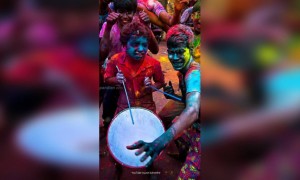 आज तुम्हीही रंगात रंगून जा .. होळीच्या शुभेच्छा